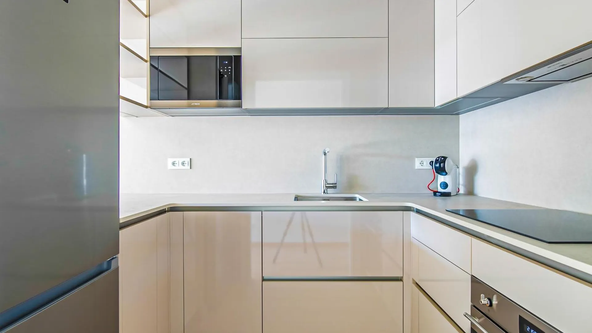Tango Apartment Sitges 0*,