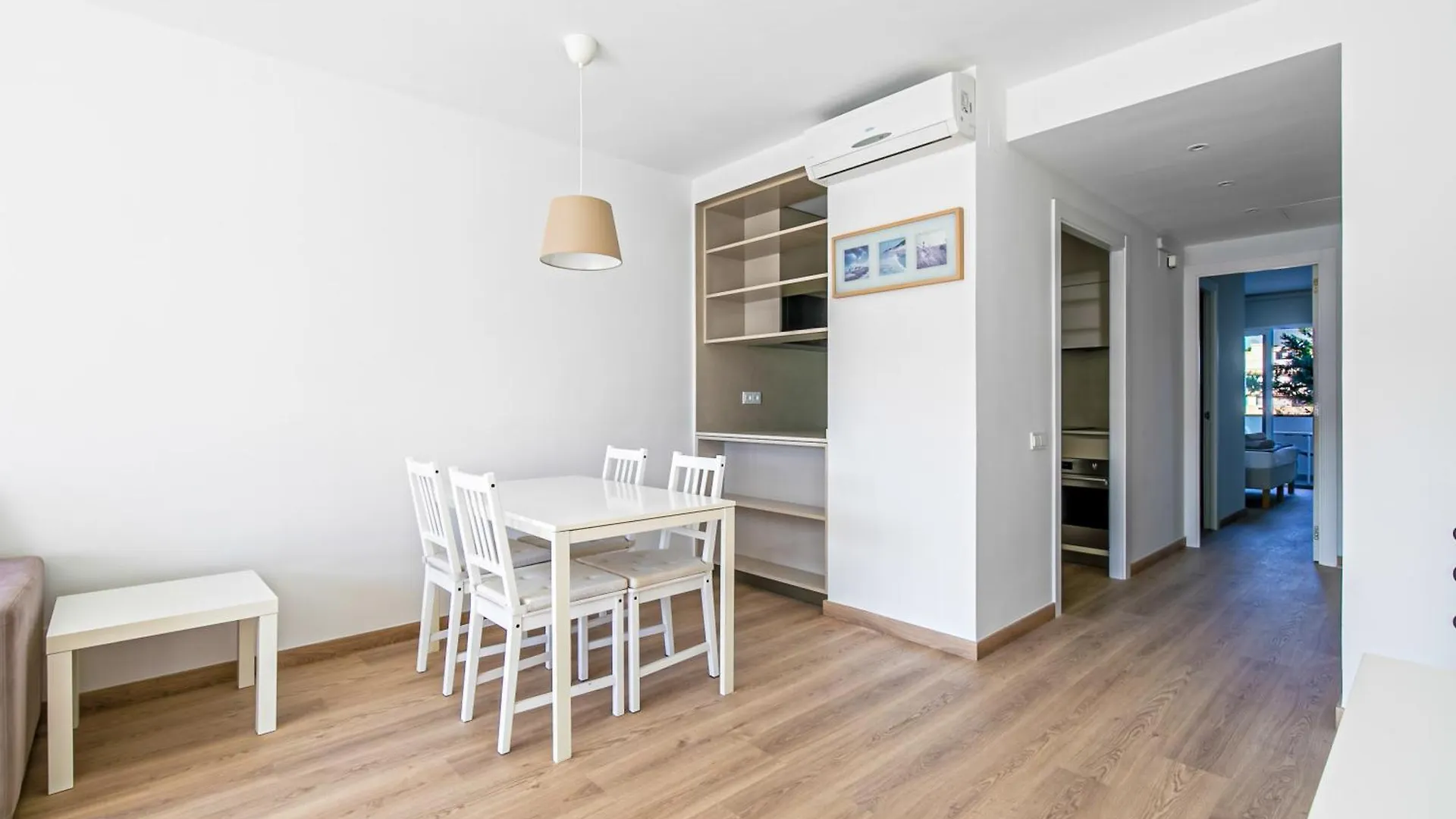 Tango Apartment Sitges 0*,